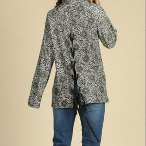 Suzanne Betro Olive Medallion Lace-Up Back Sweatshirt - Size 3X - NWT